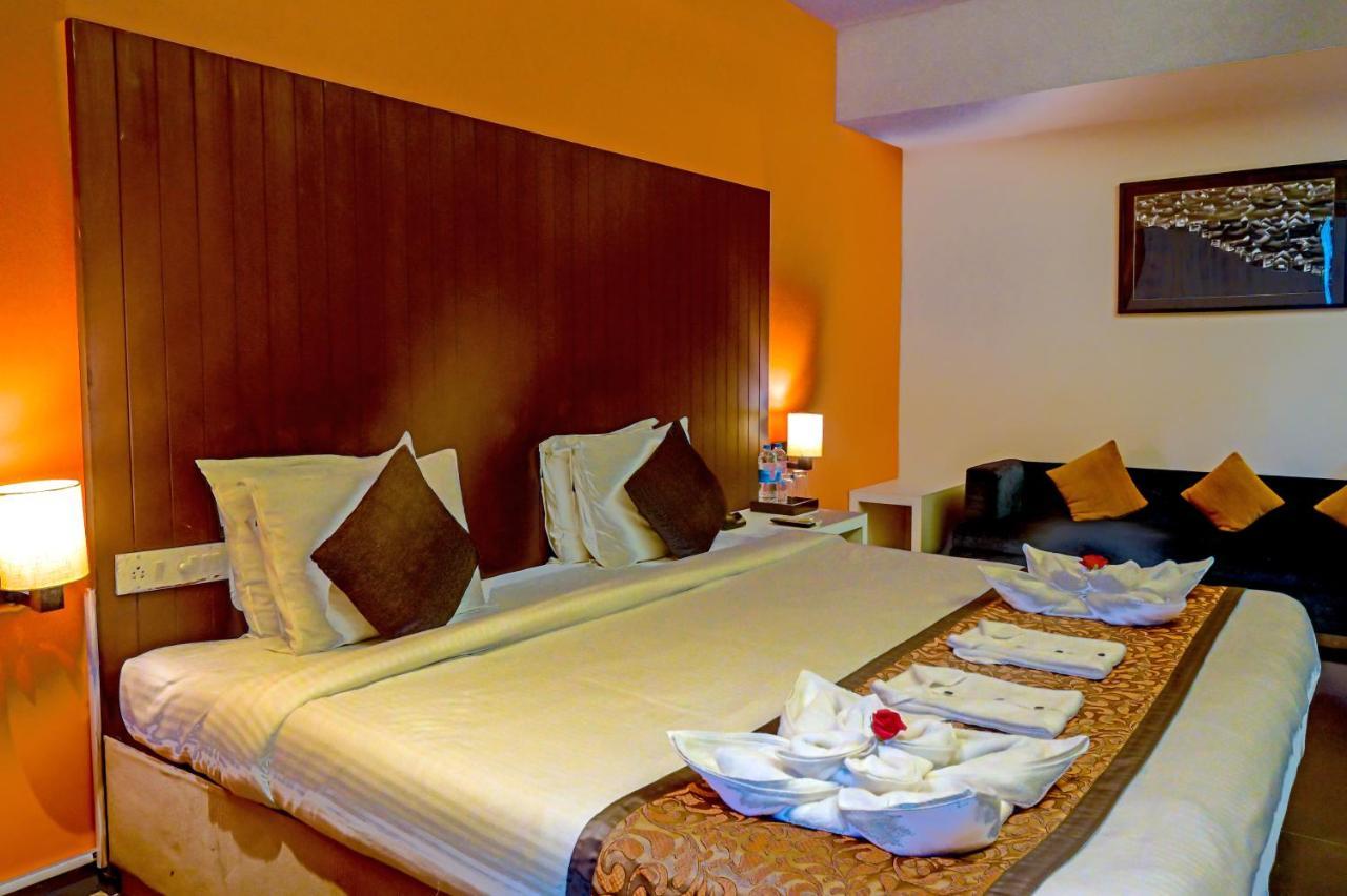 Citrus Hotel Lonavala Esterno foto