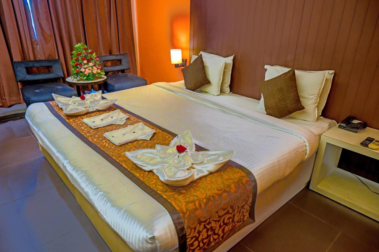 Citrus Hotel Lonavala Esterno foto