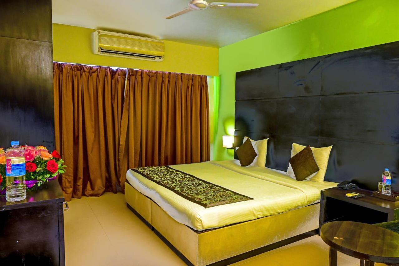 Citrus Hotel Lonavala Esterno foto