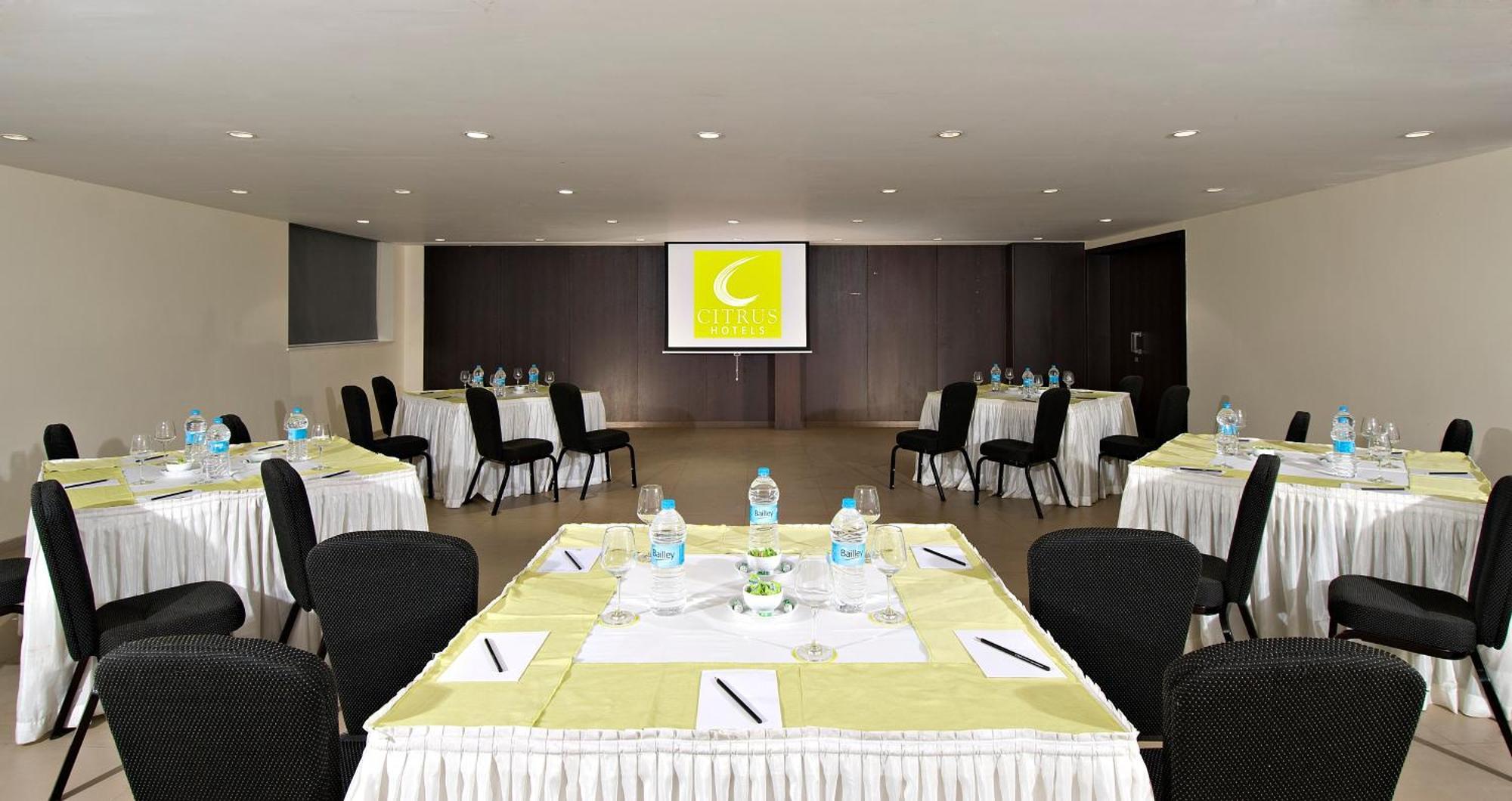 Citrus Hotel Lonavala Esterno foto