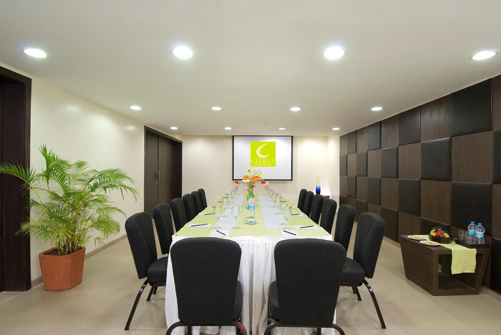 Citrus Hotel Lonavala Esterno foto