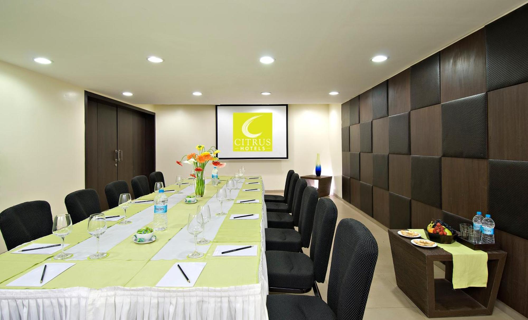 Citrus Hotel Lonavala Esterno foto