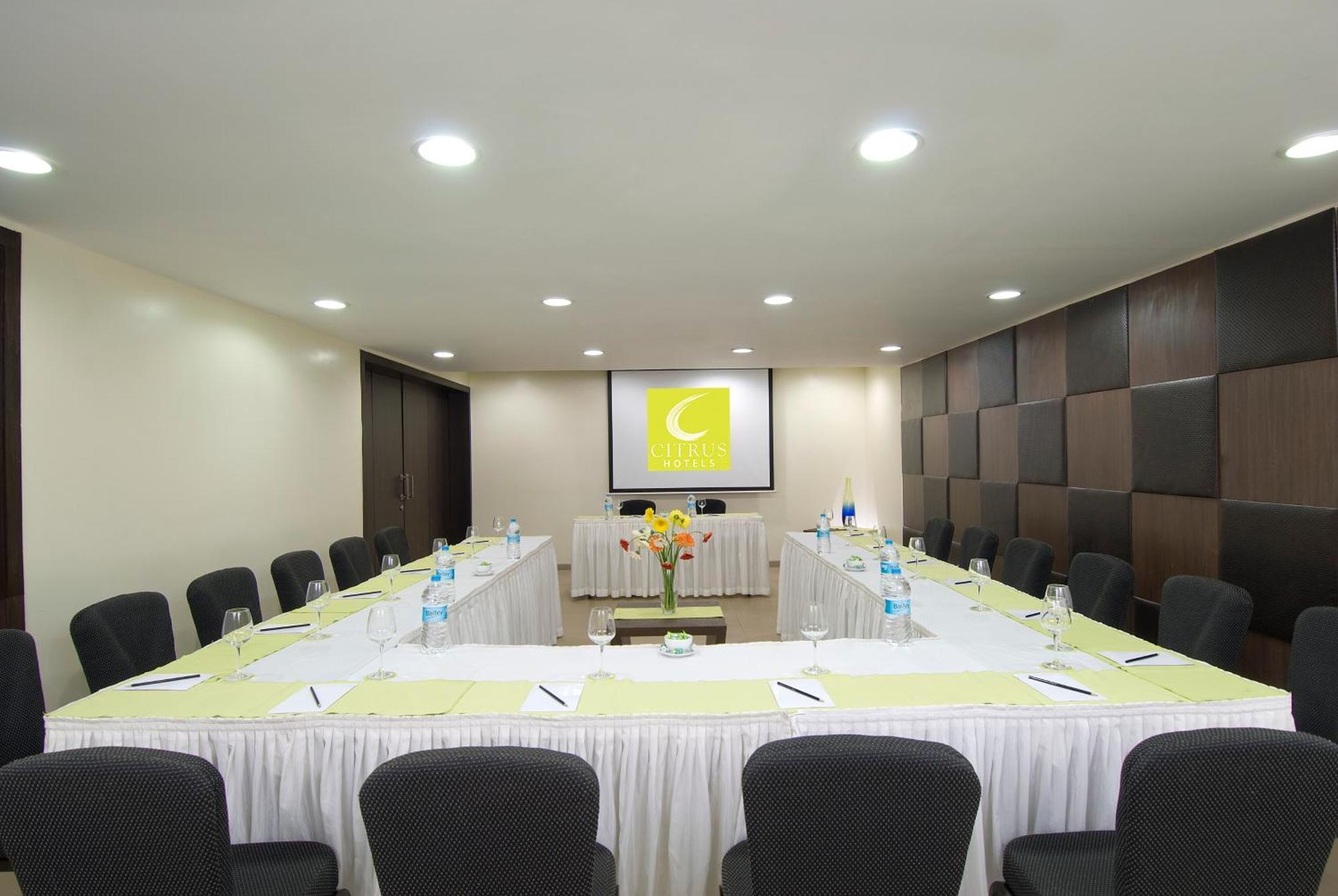 Citrus Hotel Lonavala Esterno foto