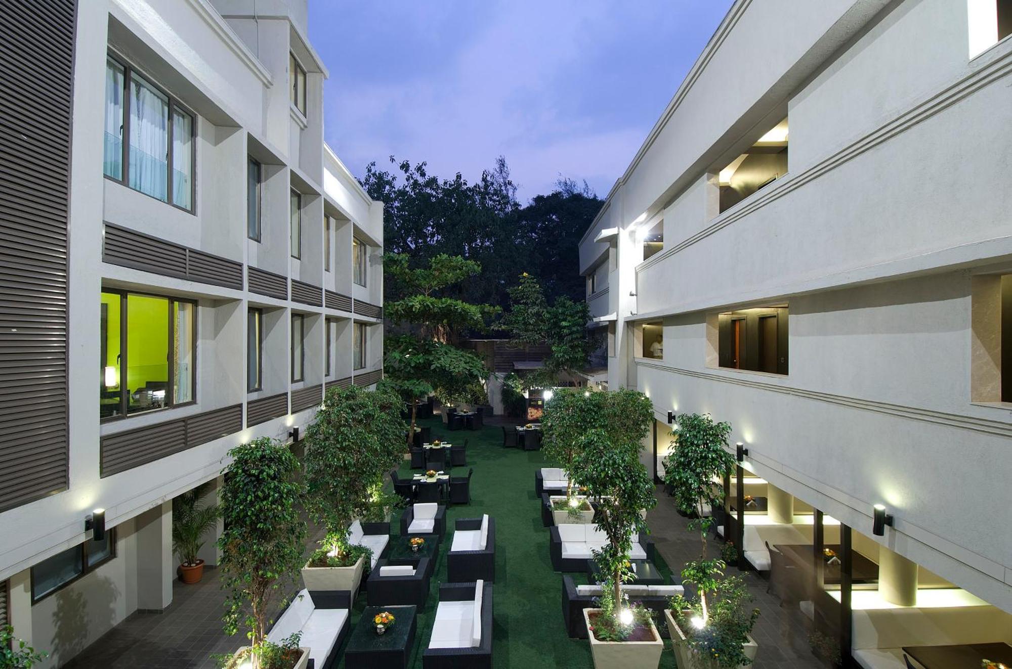 Citrus Hotel Lonavala Esterno foto