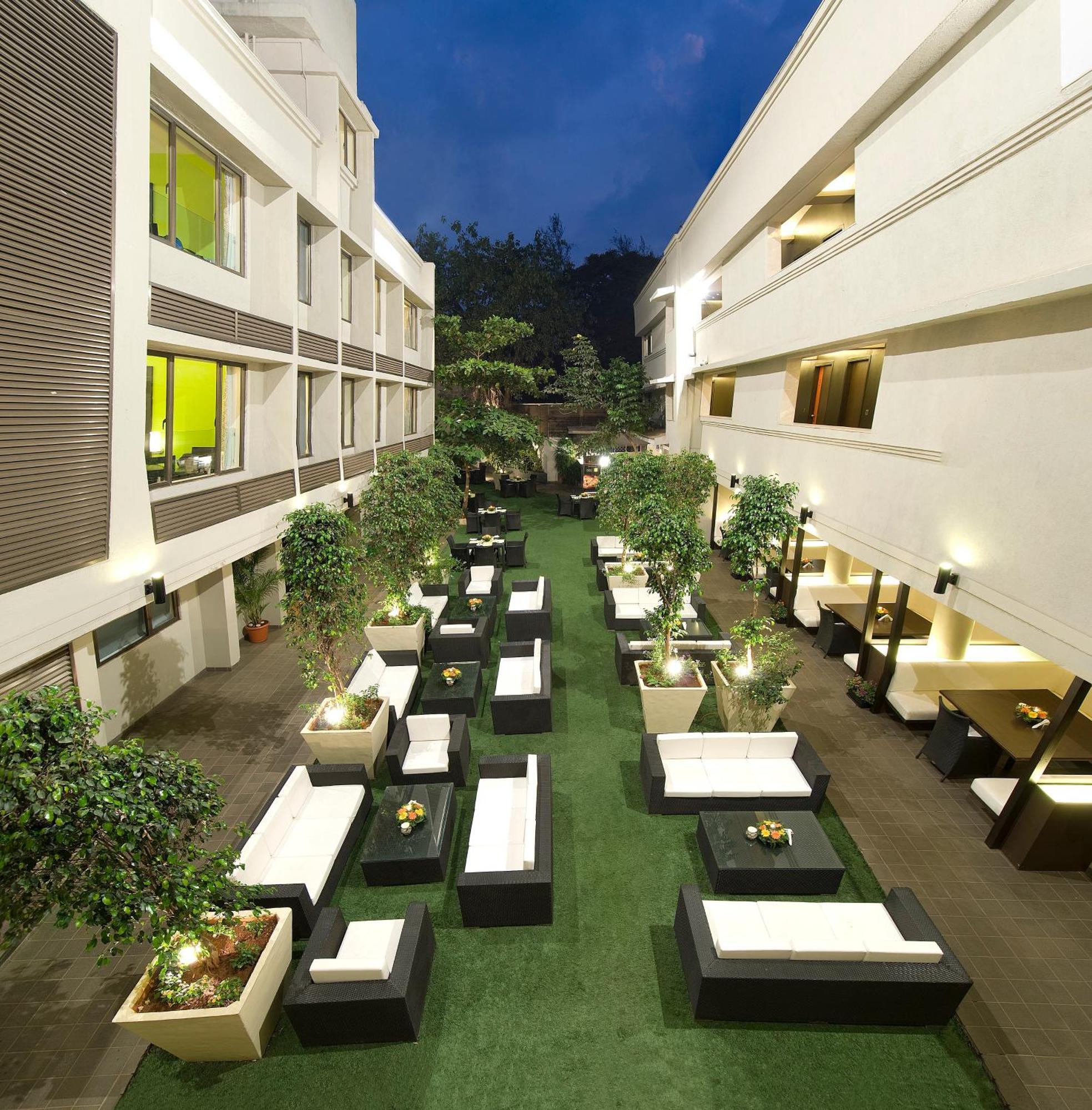 Citrus Hotel Lonavala Esterno foto