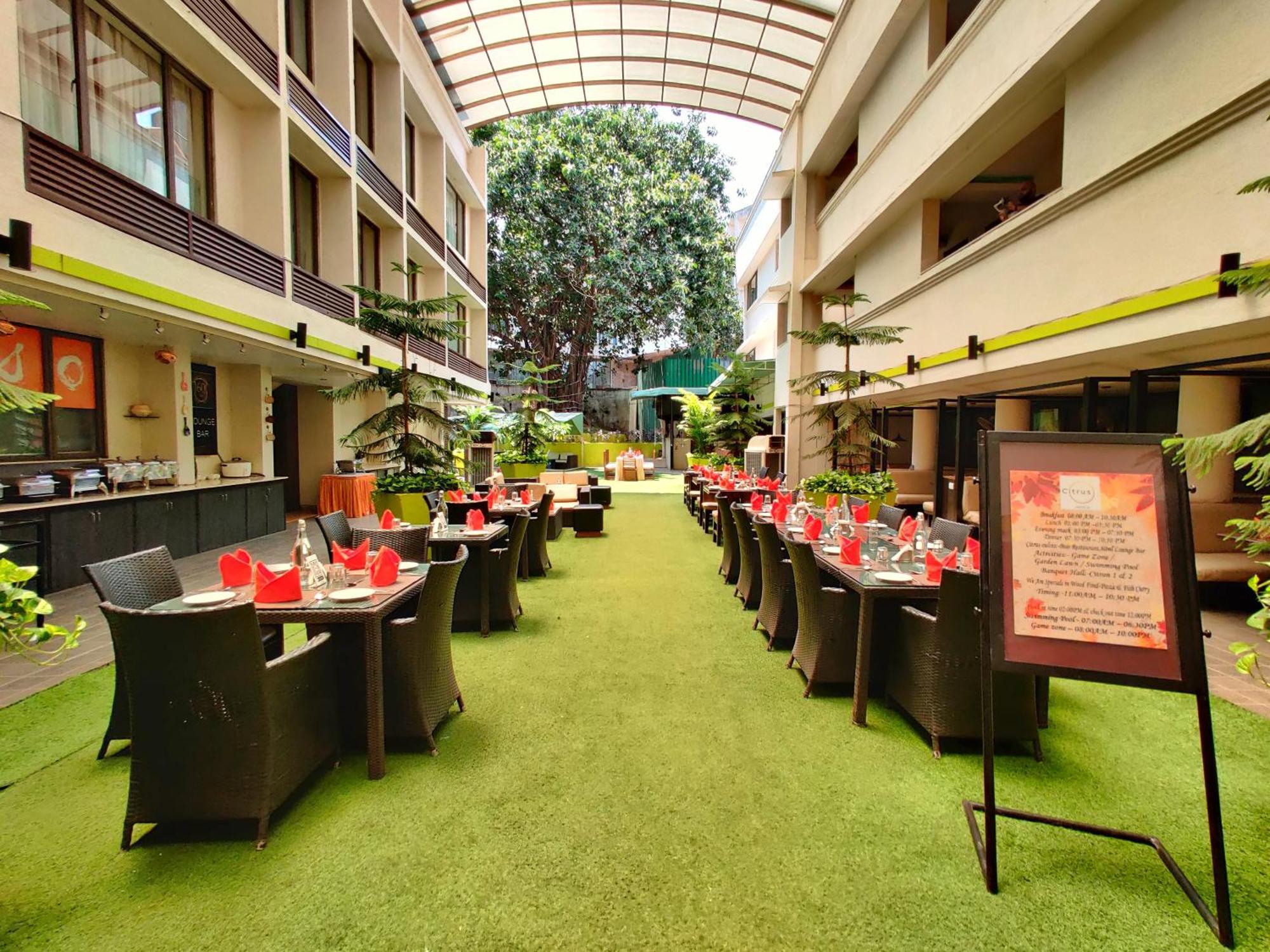 Citrus Hotel Lonavala Esterno foto