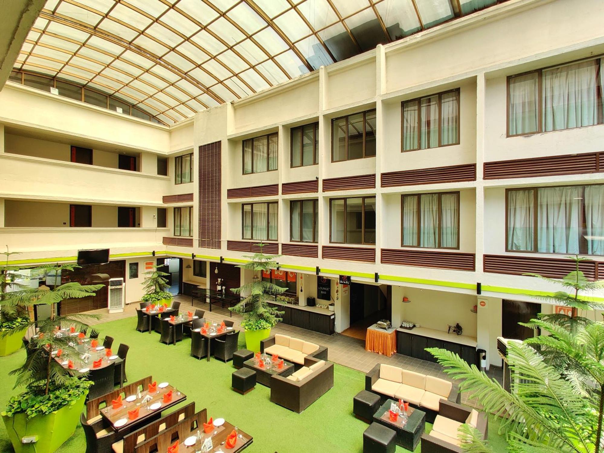 Citrus Hotel Lonavala Esterno foto